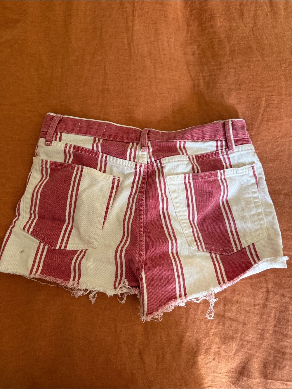Frame Denim Red and White Striped High-Rise Jean Shorts - Picture 5 of 6